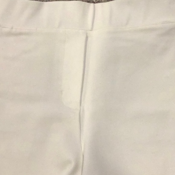 Kit & Ace, white stretch cotton shorts - Picture 4 of 4